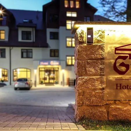 Hotell Greno & 3*